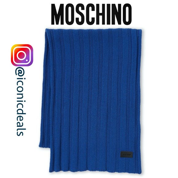 Moschino Other - Moschino Ribbed Scarf